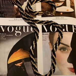 Gorgeous, black and gold Vintage necklace.